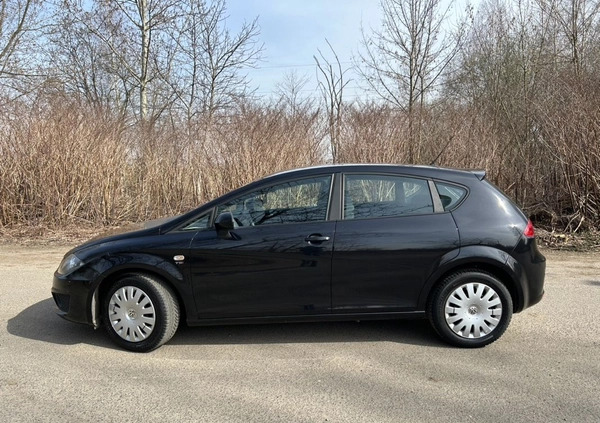 Seat Leon cena 17700 przebieg: 153000, rok produkcji 2011 z Będzin małe 352